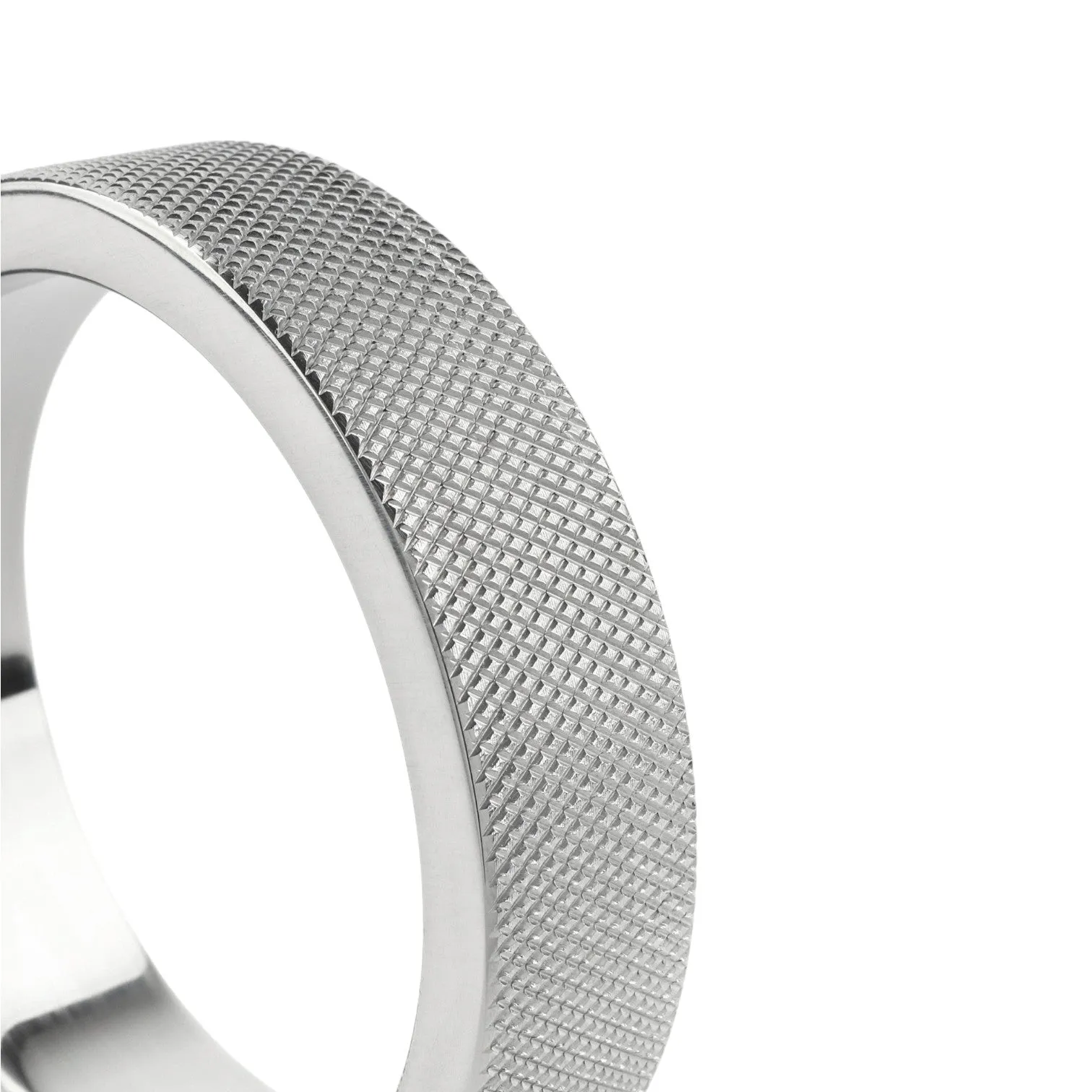Inel pentru penis MR. STEEL CrissCross C-Ring. cu design geometric. din oțel inoxidabil. diametru 5.5 cm (mare). argintiu